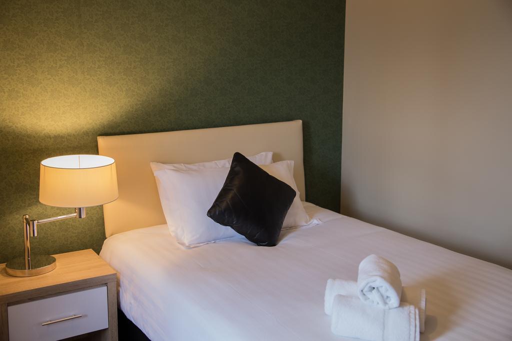 Armorica Hotel Oranmore Exterior photo